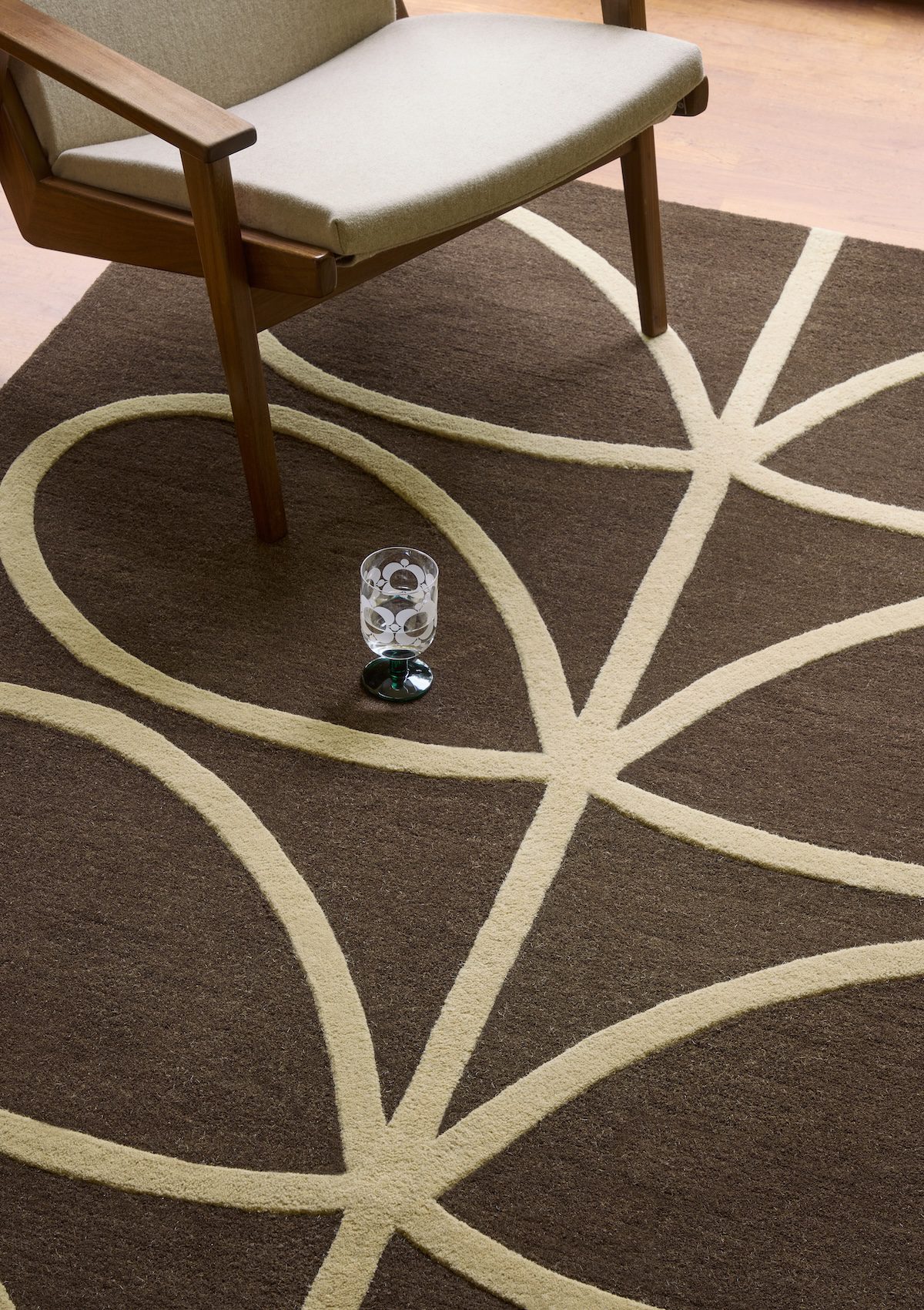 OK-giant linear stem-walnut-059401-SFEER B hr Orla Kiely 2025 Rug Collection | Malcolm Fabrics NZ